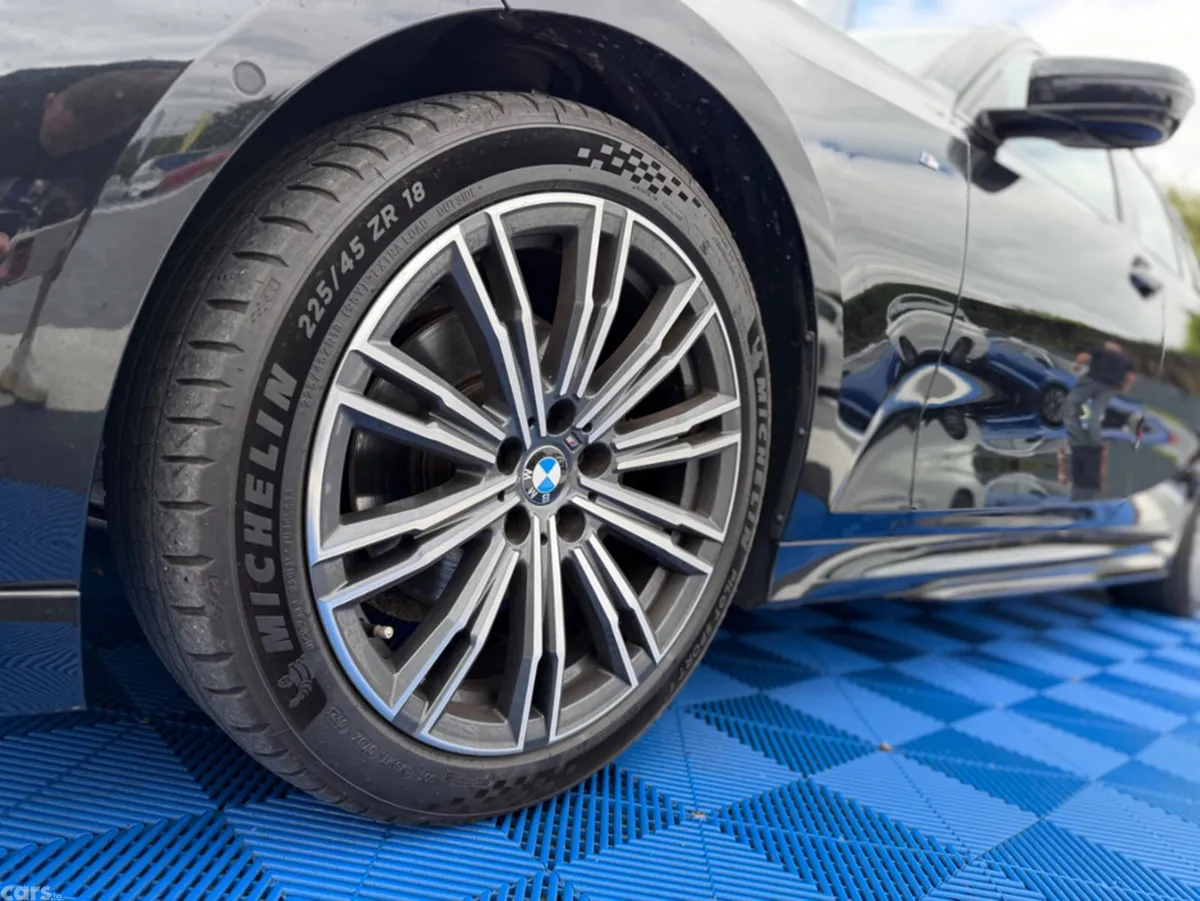BMW 3-Series Estate, Diesel, 2020, Black