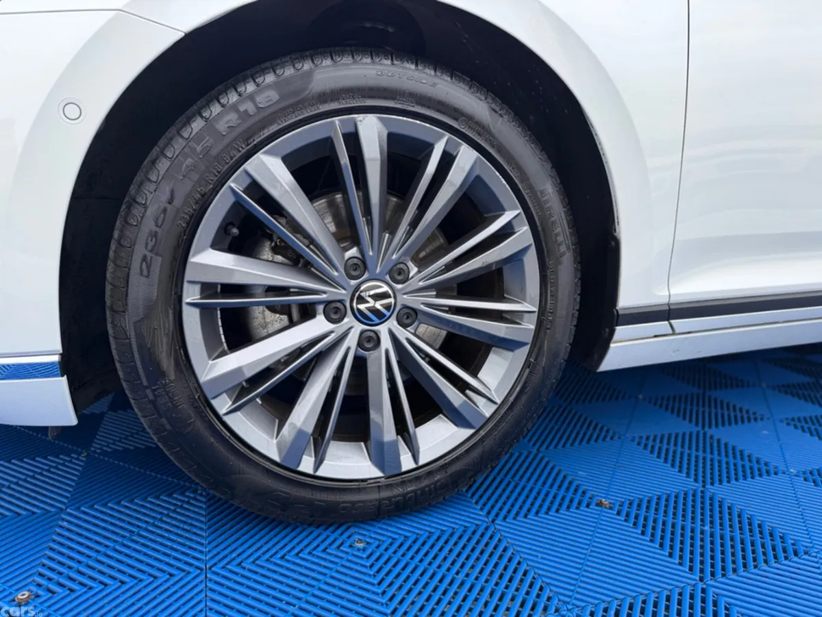 Volkswagen Passat Estate, Diesel, 2021, White