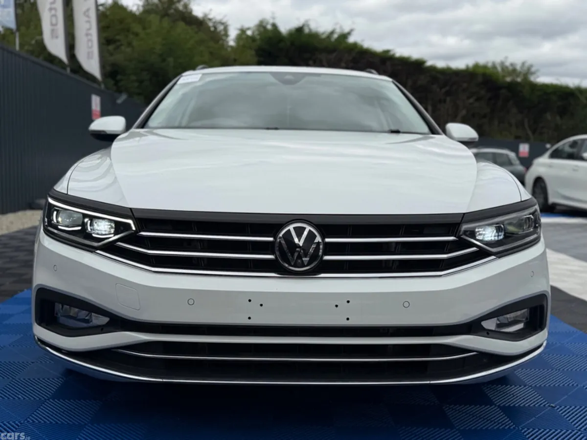Volkswagen Passat Estate, Diesel, 2021, White
