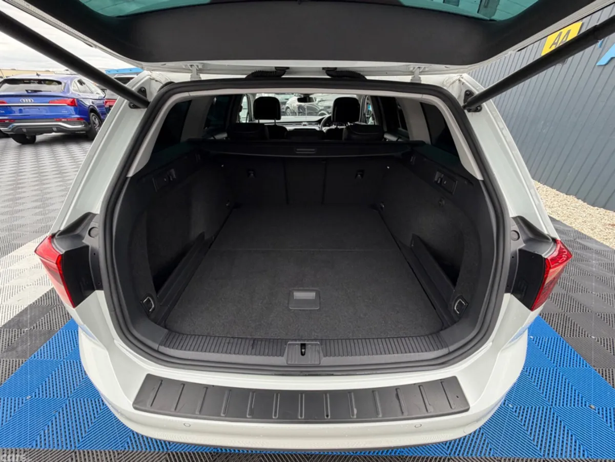 Volkswagen Passat Estate, Diesel, 2021, White