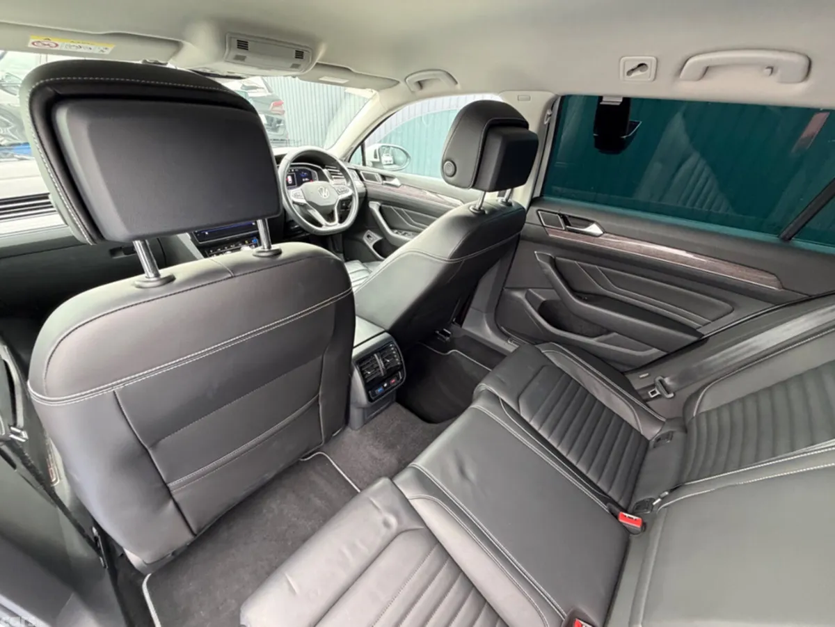 Volkswagen Passat Estate, Diesel, 2021, White