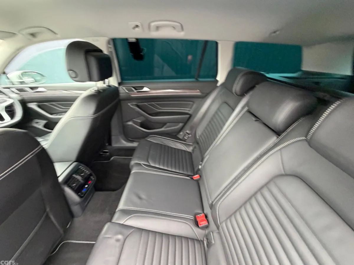Volkswagen Passat Estate, Diesel, 2021, White