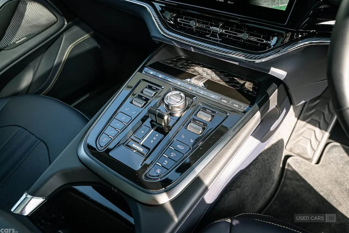 Aston Martin DBX SUV, Petrol, 2025, Blue