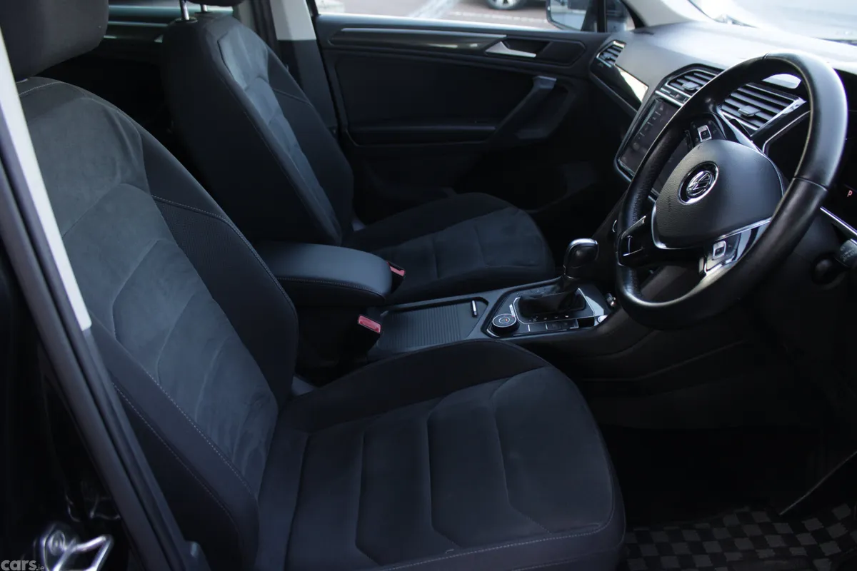 Volkswagen Tiguan MPV, Diesel, 2020, Black