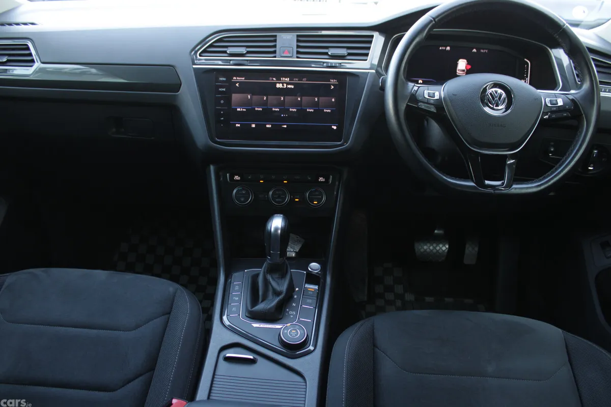 Volkswagen Tiguan MPV, Diesel, 2020, Black