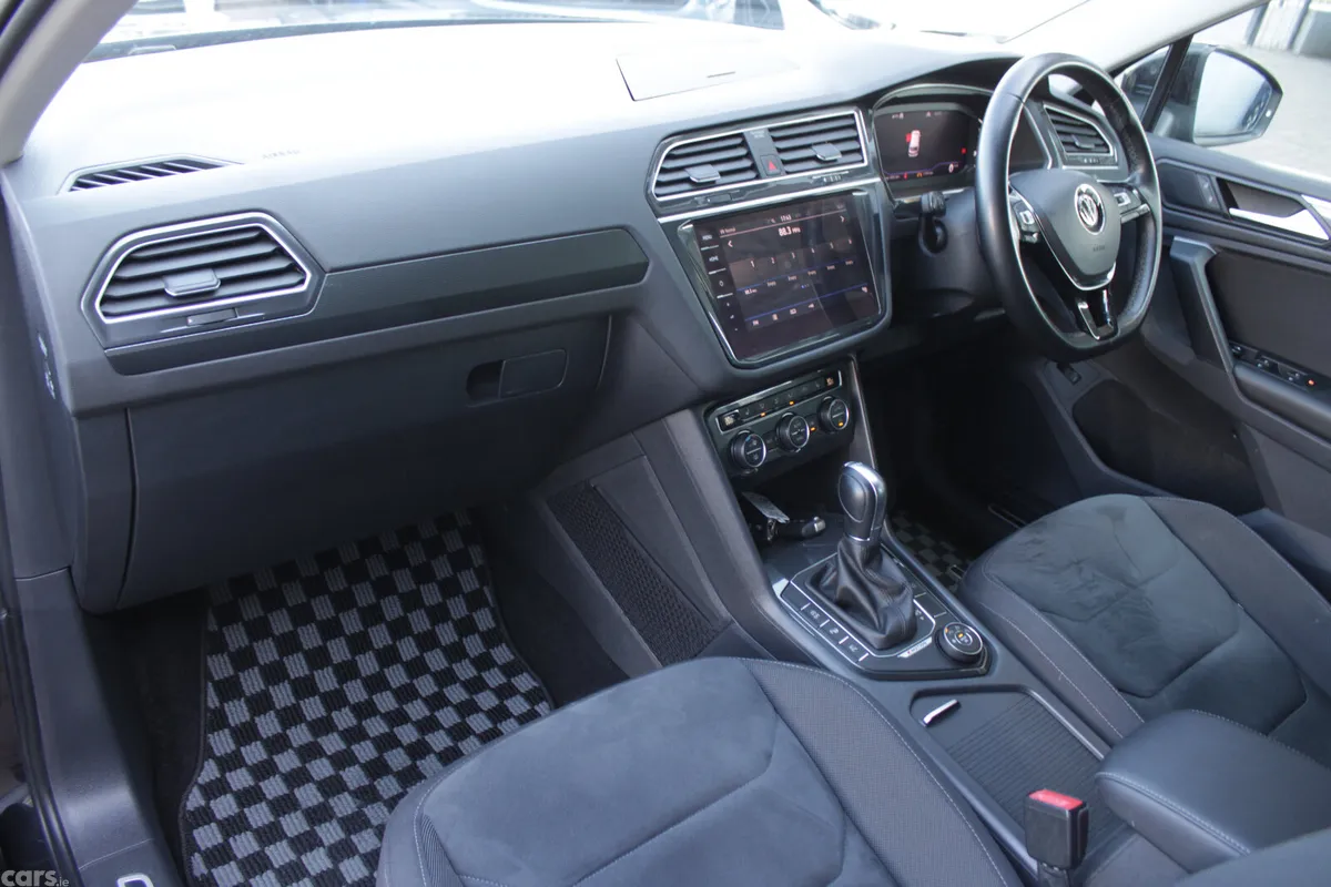Volkswagen Tiguan MPV, Diesel, 2020, Black