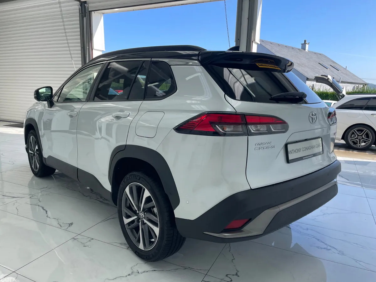 Toyota Corolla Cross Estate, Petrol Hybrid, 2025, White