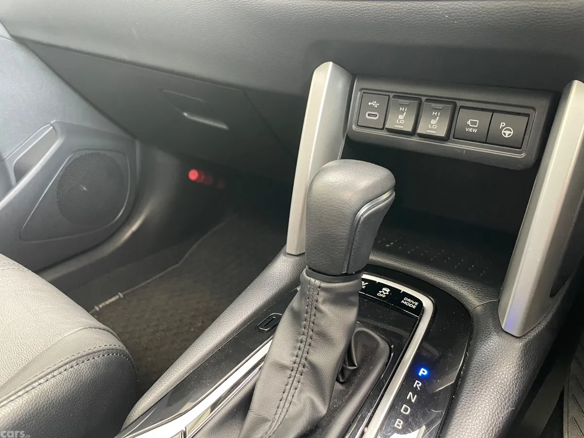 Toyota Corolla Cross Estate, Petrol Hybrid, 2025, White