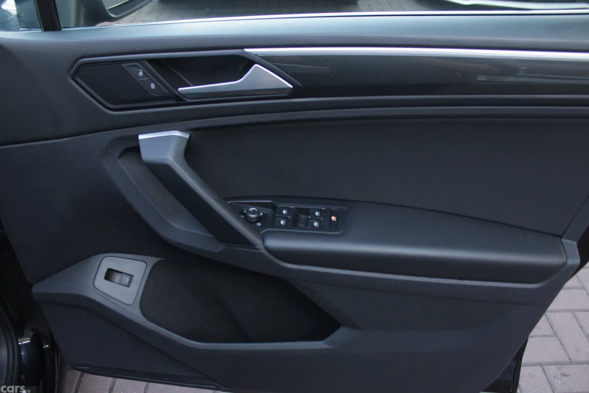 Volkswagen Tiguan MPV, Diesel, 2020, Black