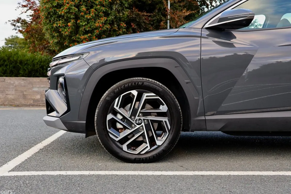 Hyundai Tucson SUV, Petrol Plug-in Hybrid, 2025, Grey