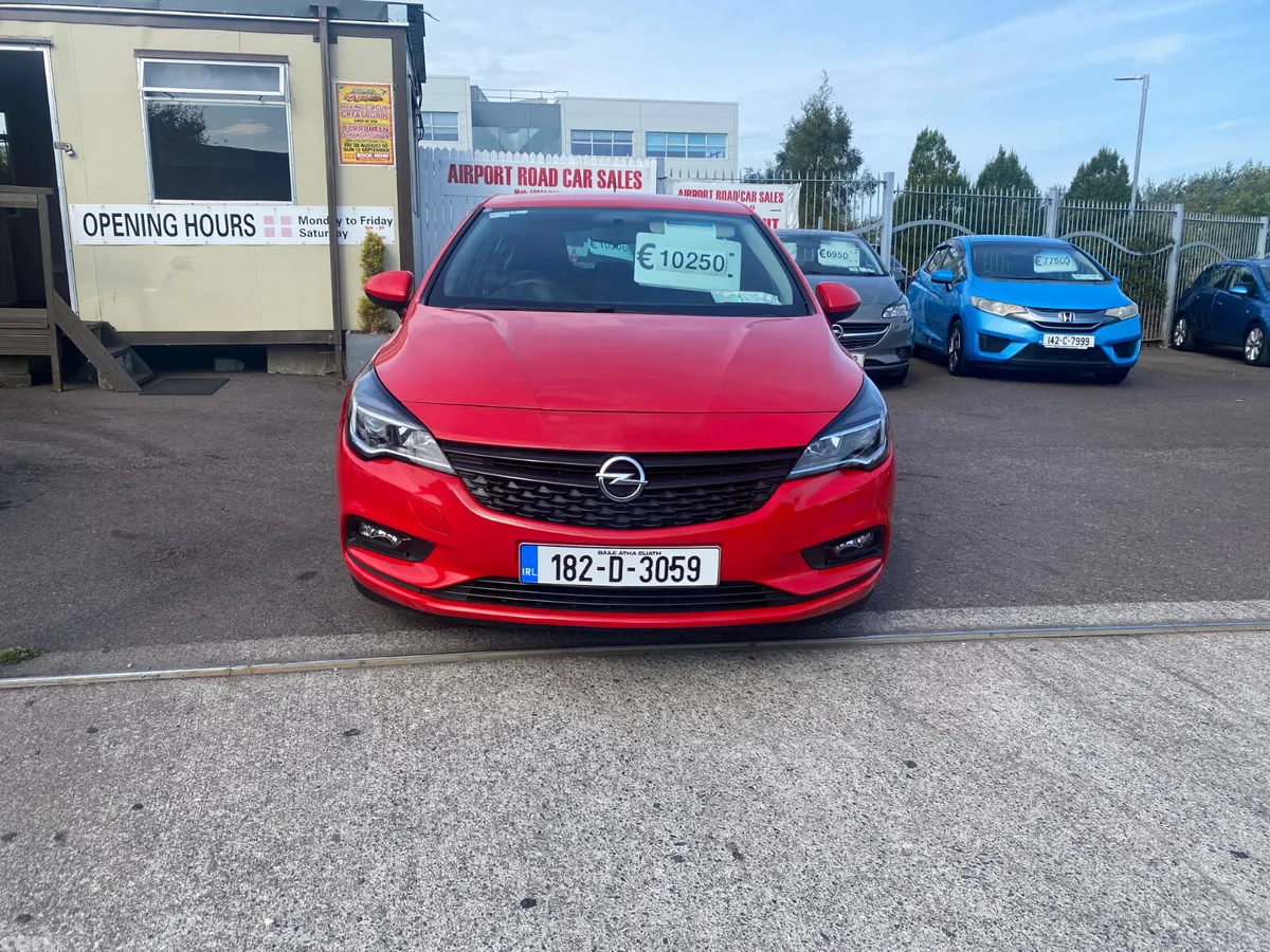 Opel Astra Hatchback, Petrol, 2018, Red