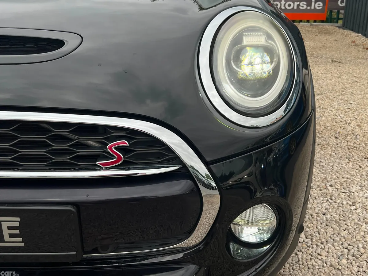 Mini Cooper Hatchback, Diesel, 2019, Black