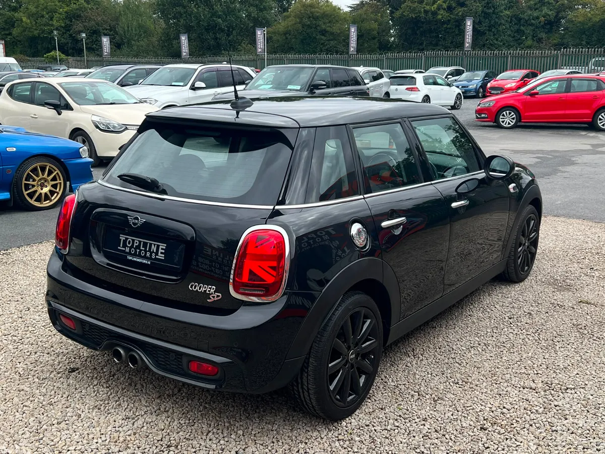 Mini Cooper Hatchback, Diesel, 2019, Black