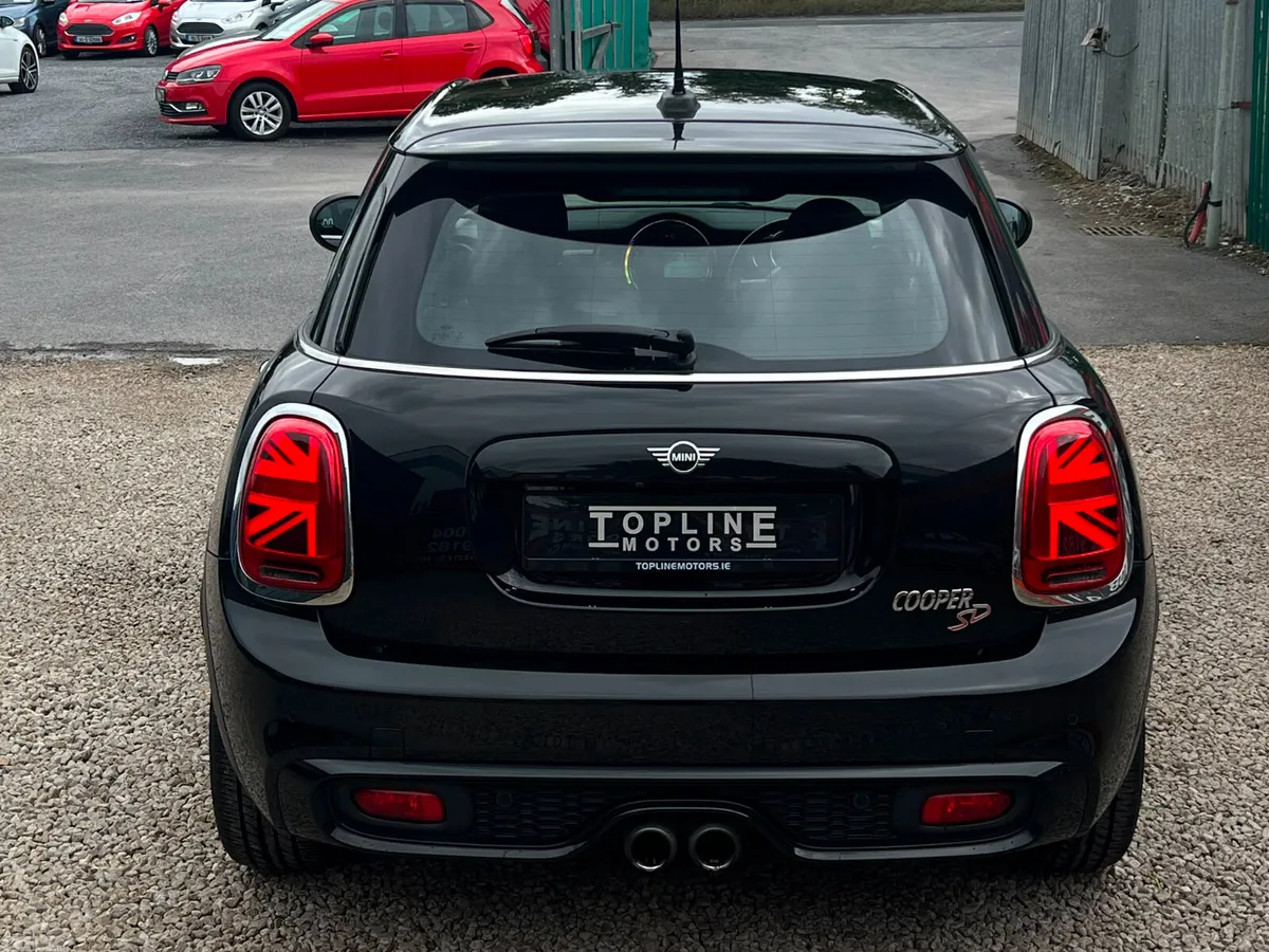 Mini Cooper Hatchback, Diesel, 2019, Black