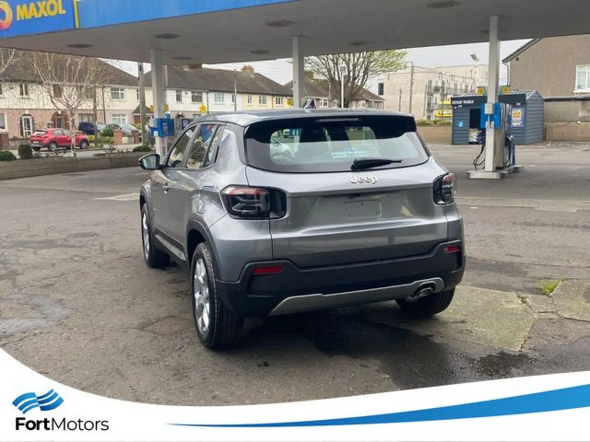 Jeep Avenger SUV, Petrol Hybrid, 2027, Grey