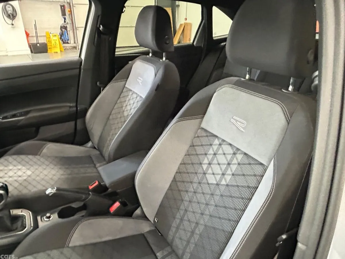 Volkswagen Taigo Estate, Petrol, 2023, Grey