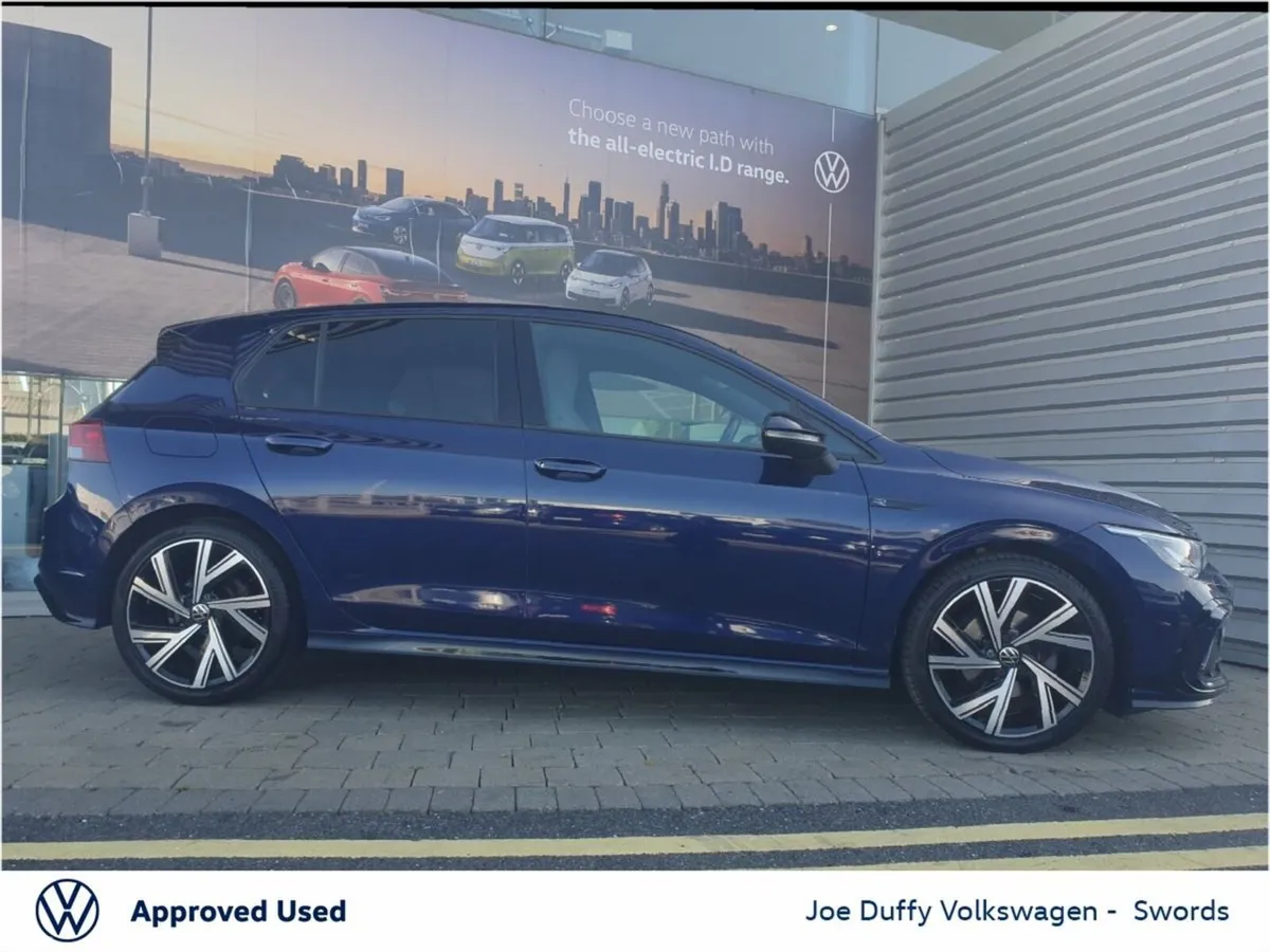 Volkswagen Golf Estate, Petrol, 2024, Blue