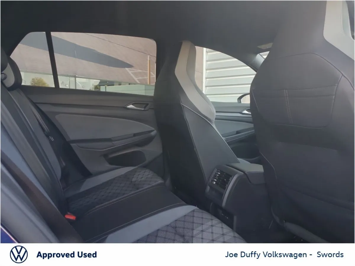 Volkswagen Golf Estate, Petrol, 2024, Blue