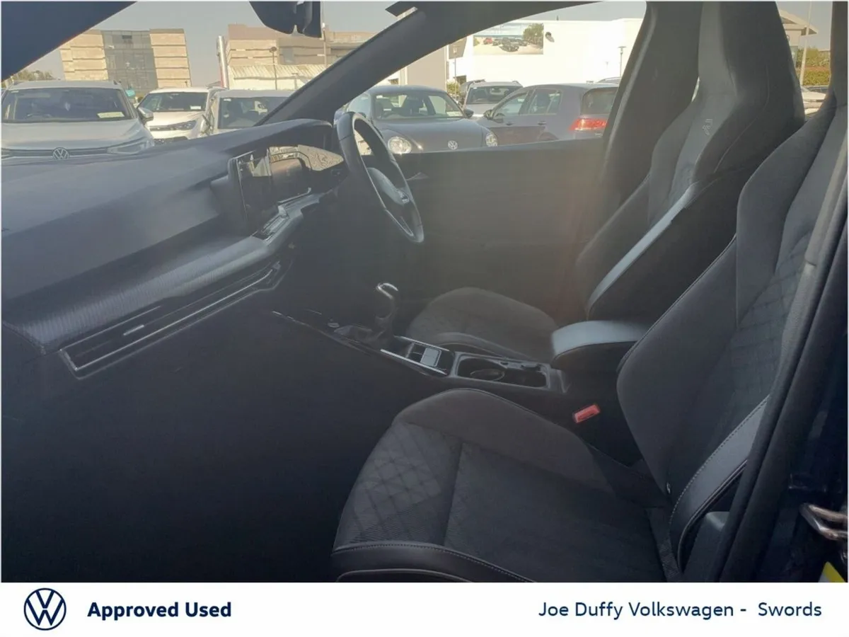 Volkswagen Golf Estate, Petrol, 2024, Blue