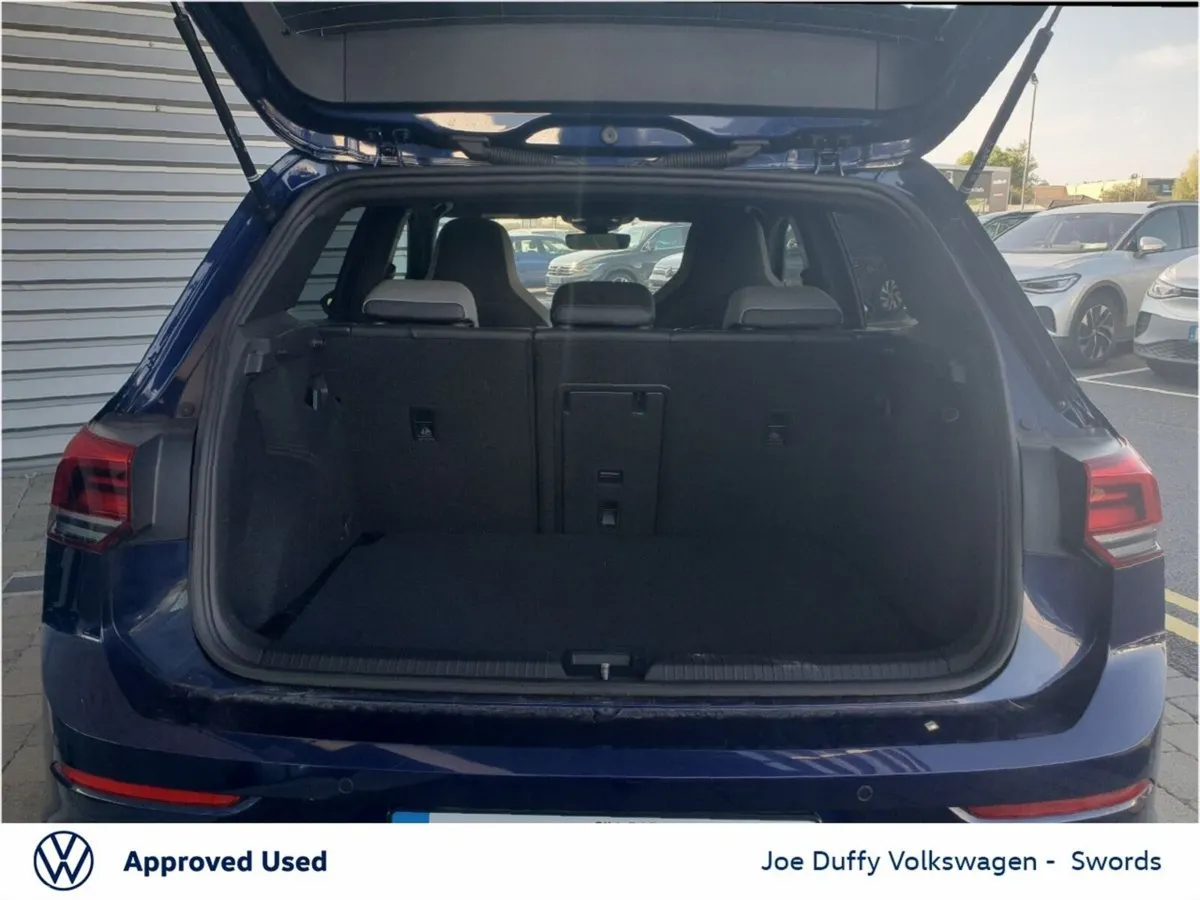 Volkswagen Golf Estate, Petrol, 2024, Blue