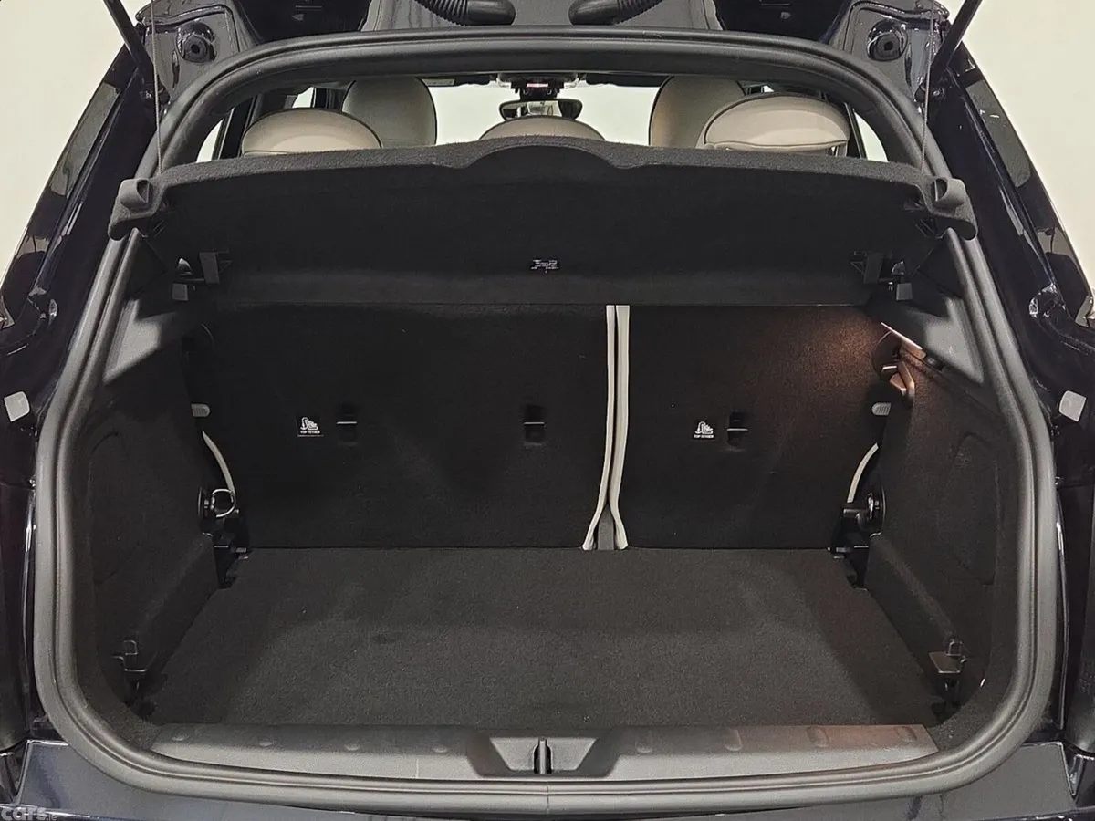 Mini Cooper Hatchback, Petrol, 2023, Blue