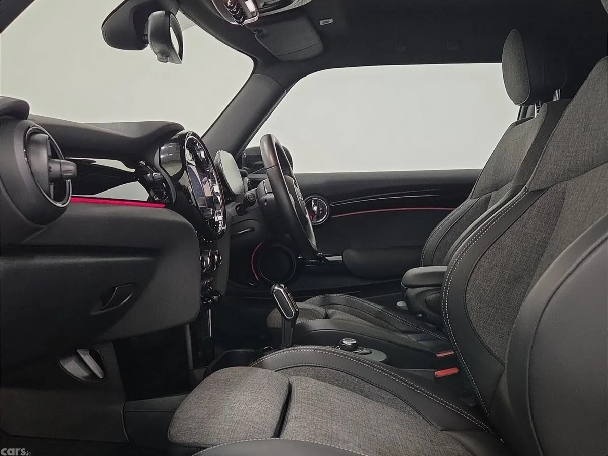 Mini Cooper Hatchback, Electric, 2023, Black
