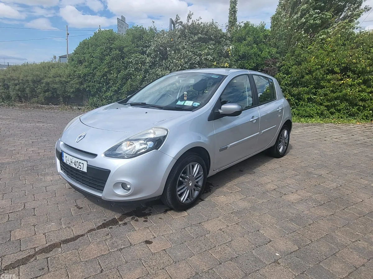 Renault Clio Hatchback, Petrol, 2012, Silver