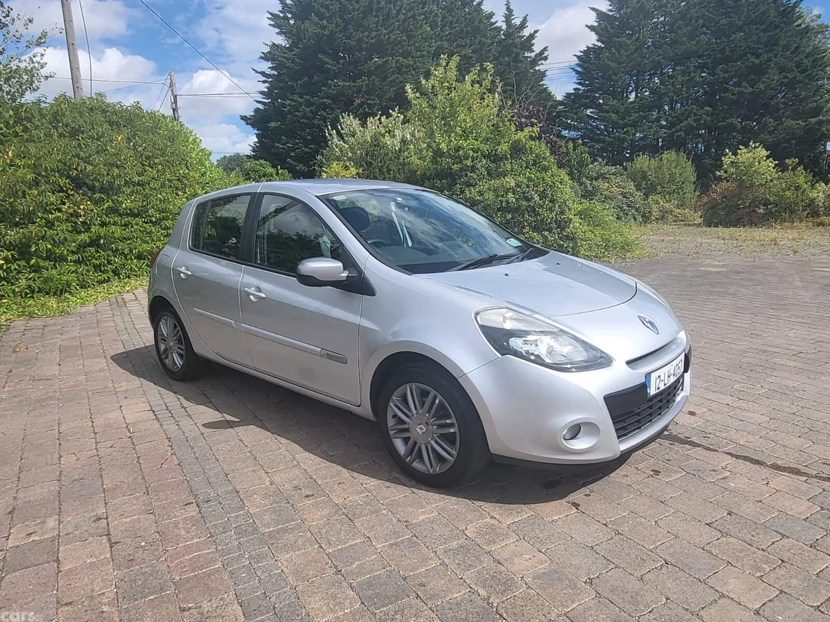 Renault Clio Hatchback, Petrol, 2012, Silver