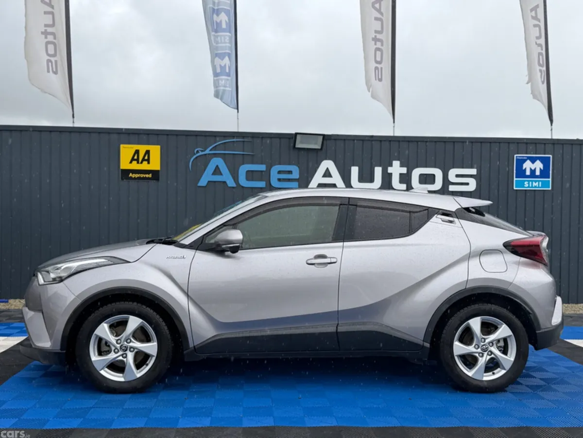 Toyota C-HR SUV, Petrol Hybrid, 2019, Silver