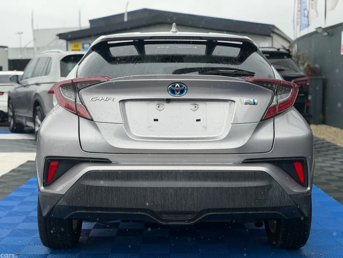 Toyota C-HR SUV, Petrol Hybrid, 2019, Silver