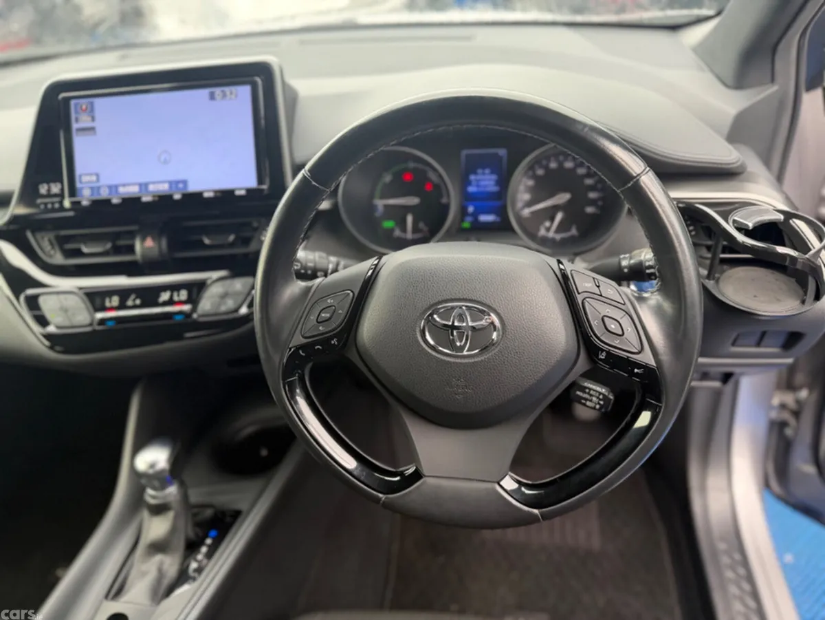 Toyota C-HR SUV, Petrol Hybrid, 2019, Silver