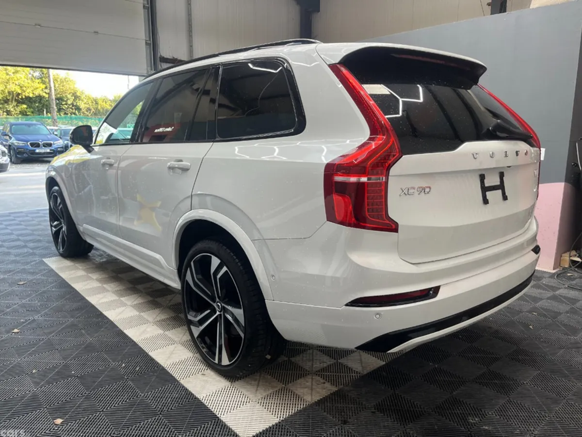 Volvo XC90 SUV, Petrol Plug-in Hybrid, 2023, White