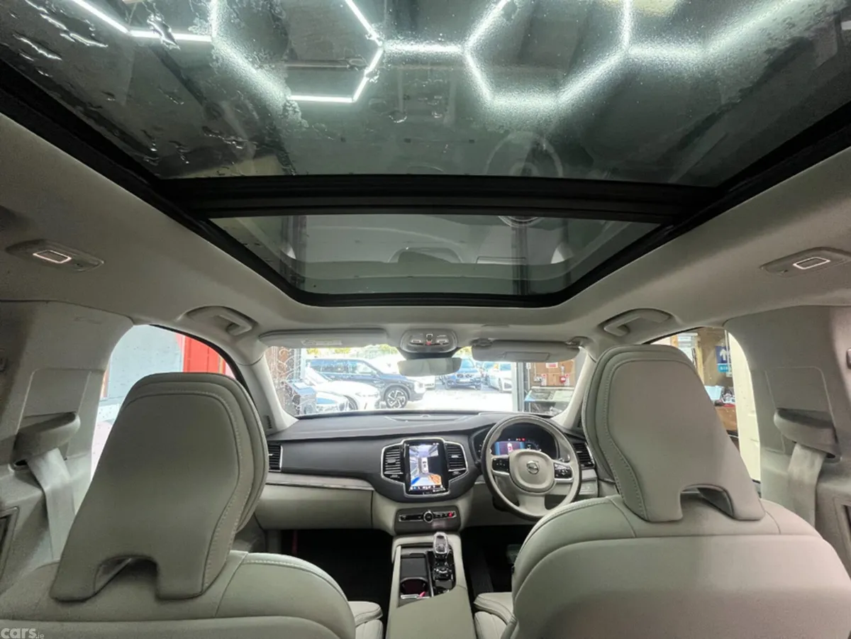 Volvo XC90 SUV, Petrol Plug-in Hybrid, 2023, White