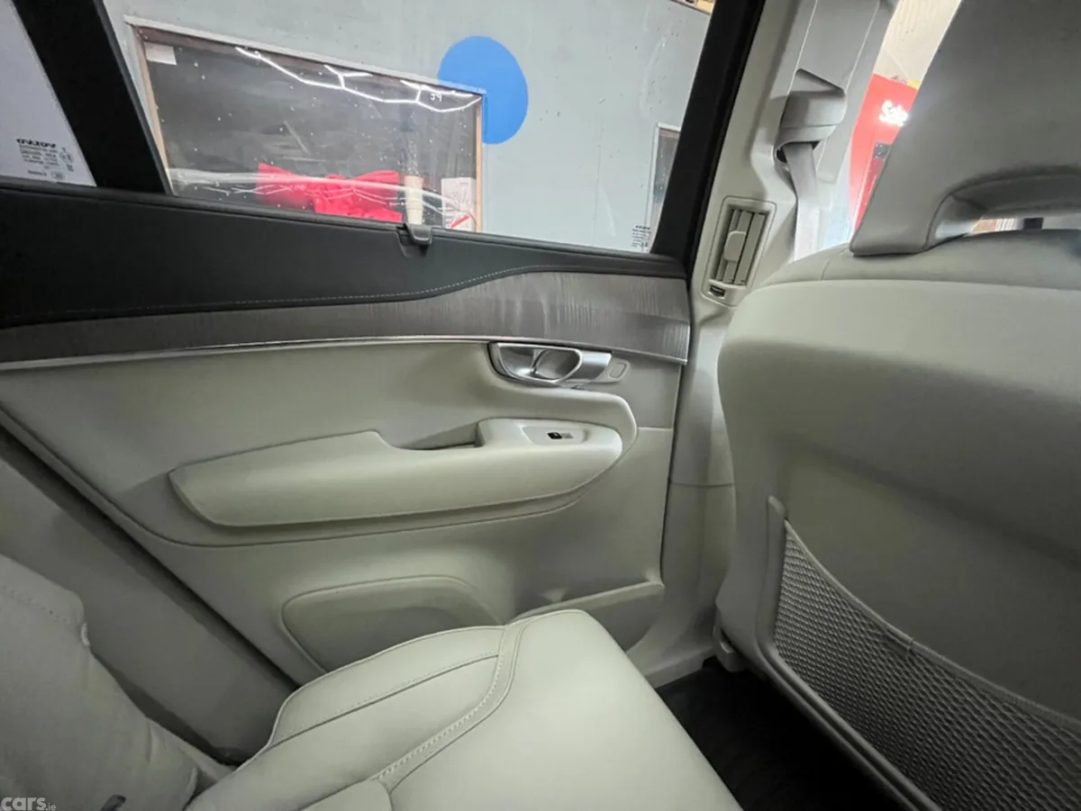 Volvo XC90 SUV, Petrol Plug-in Hybrid, 2023, White