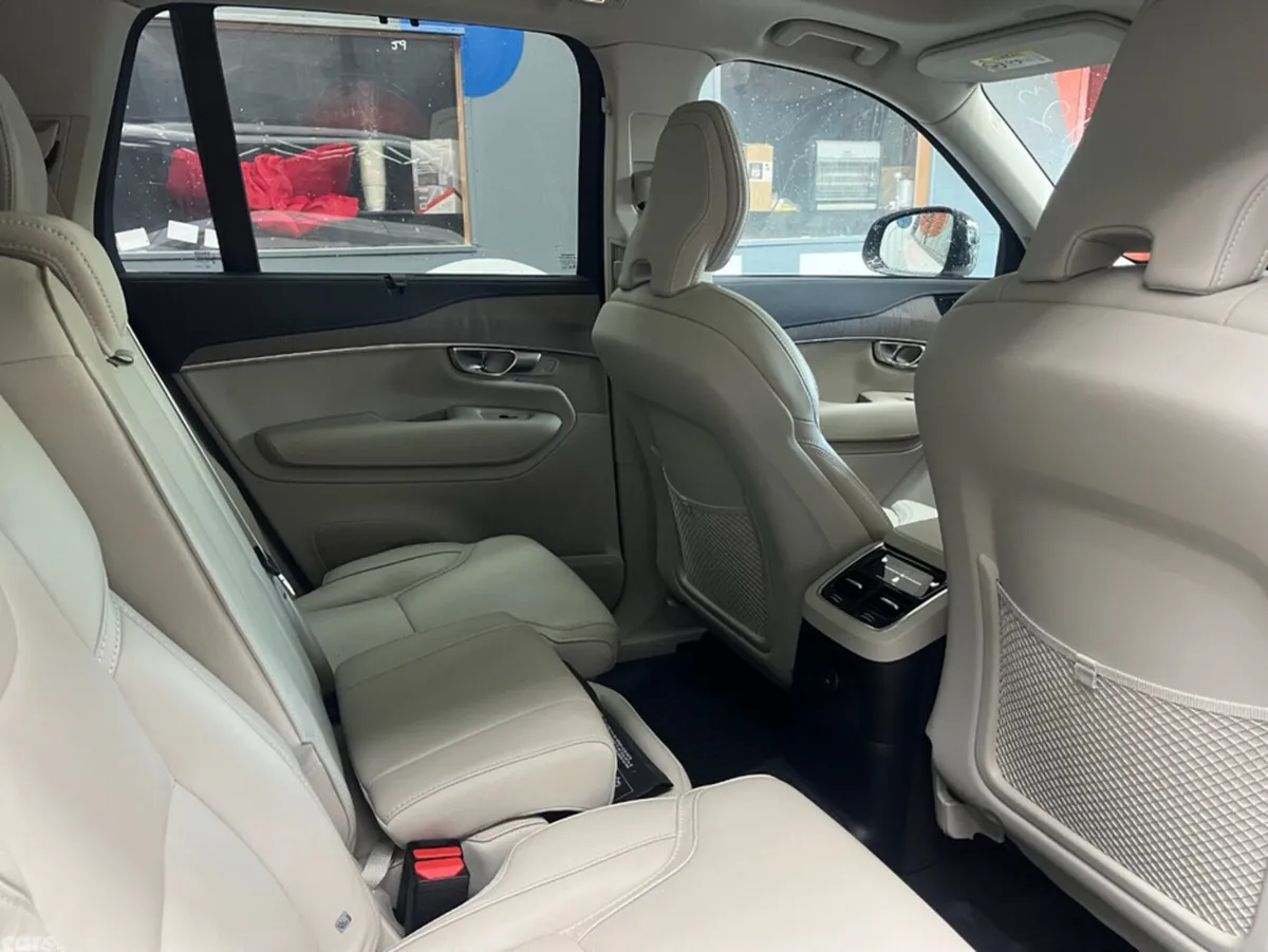Volvo XC90 SUV, Petrol Plug-in Hybrid, 2023, White