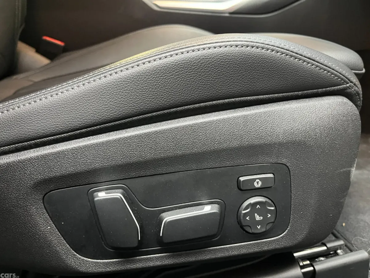 BMW 3-Series Saloon, Petrol, 2025, White