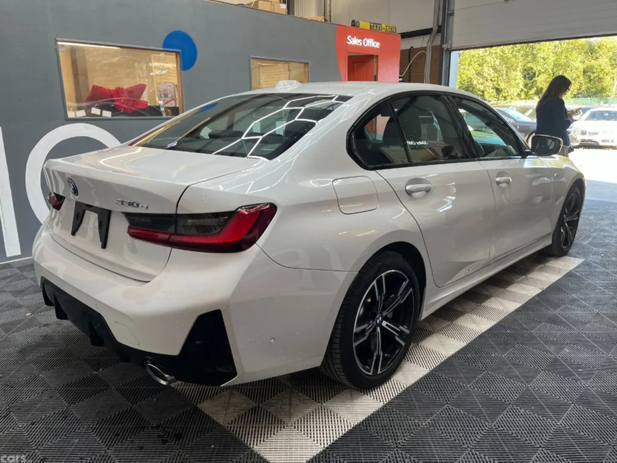 BMW 3-Series Saloon, Petrol, 2025, White