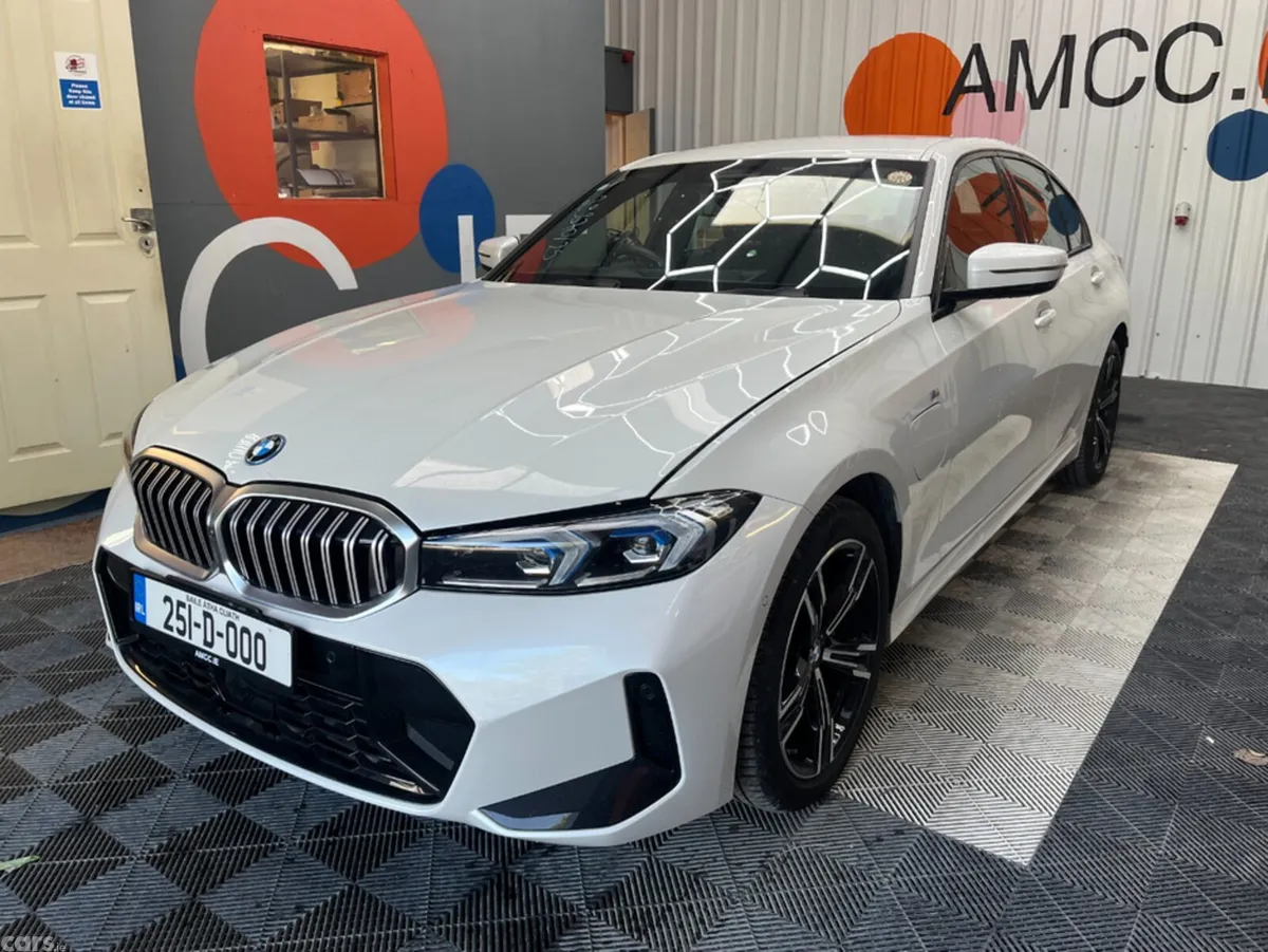 BMW 3-Series Saloon, Petrol, 2025, White