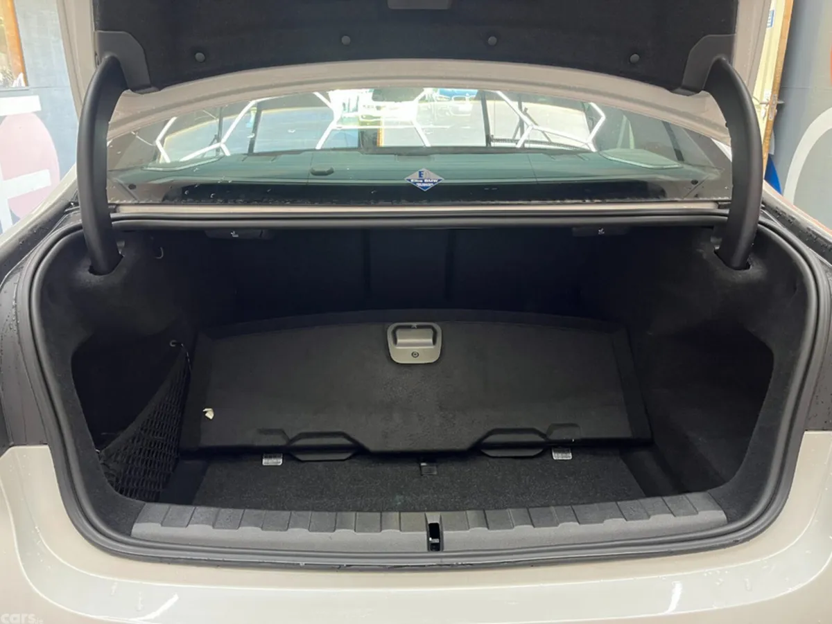 BMW 3-Series Saloon, Petrol, 2025, White
