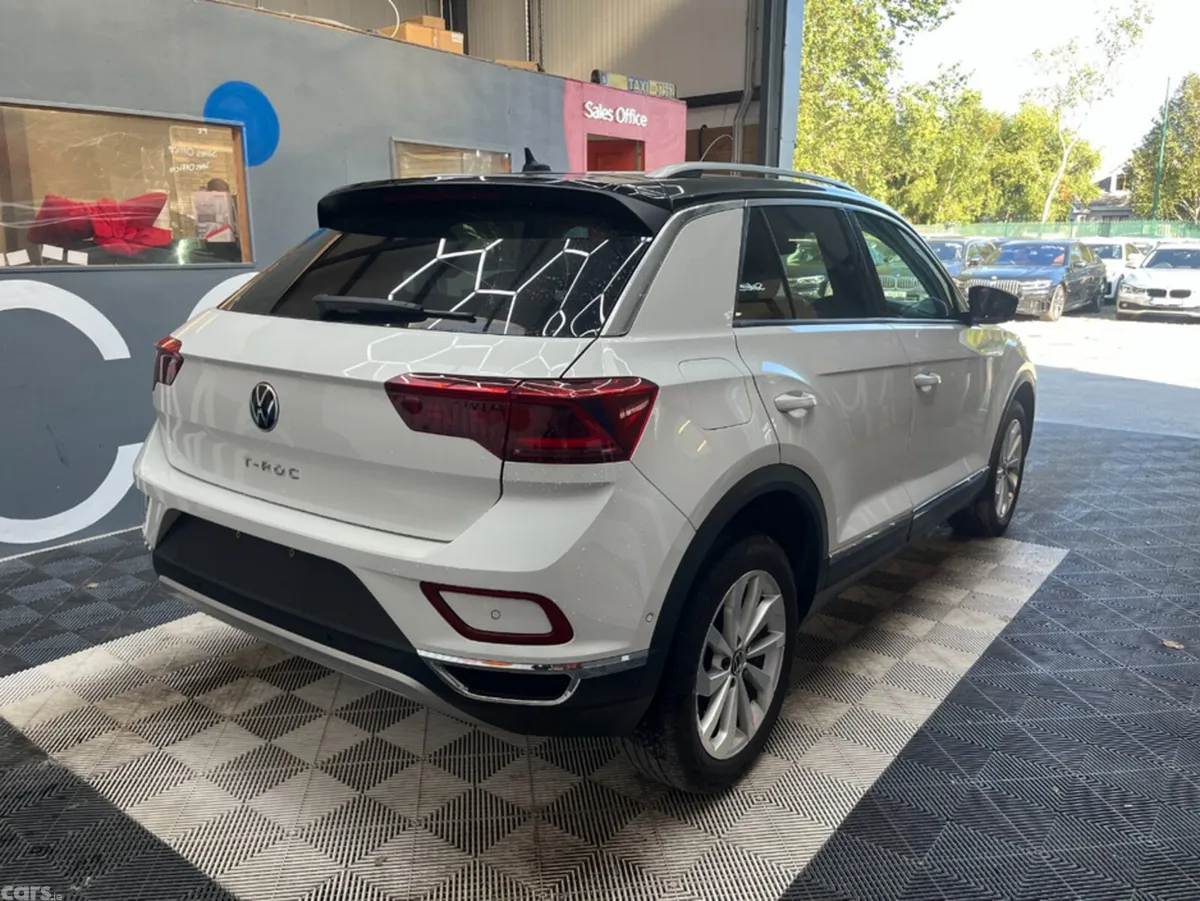 Volkswagen T-Roc SUV, Diesel, 2023, White