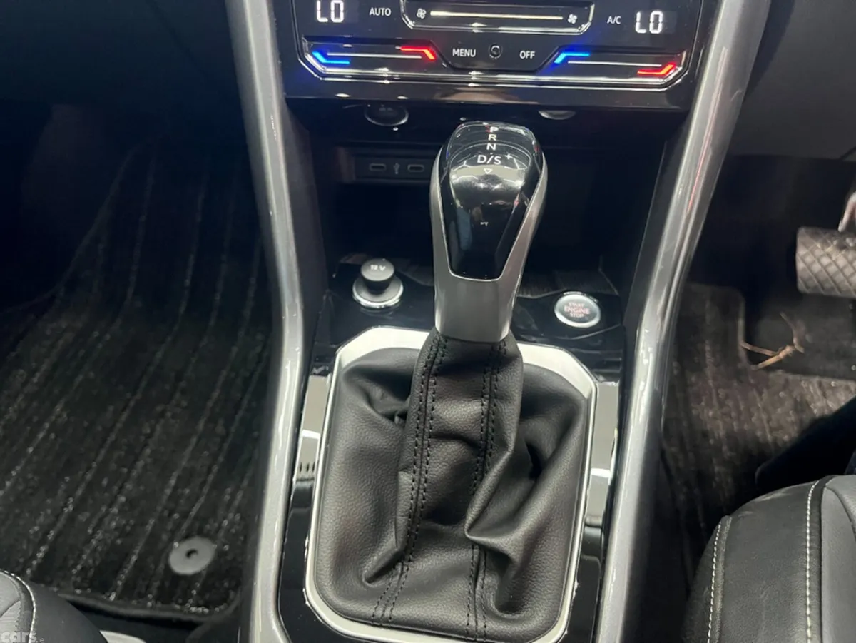 Volkswagen T-Roc SUV, Diesel, 2023, White