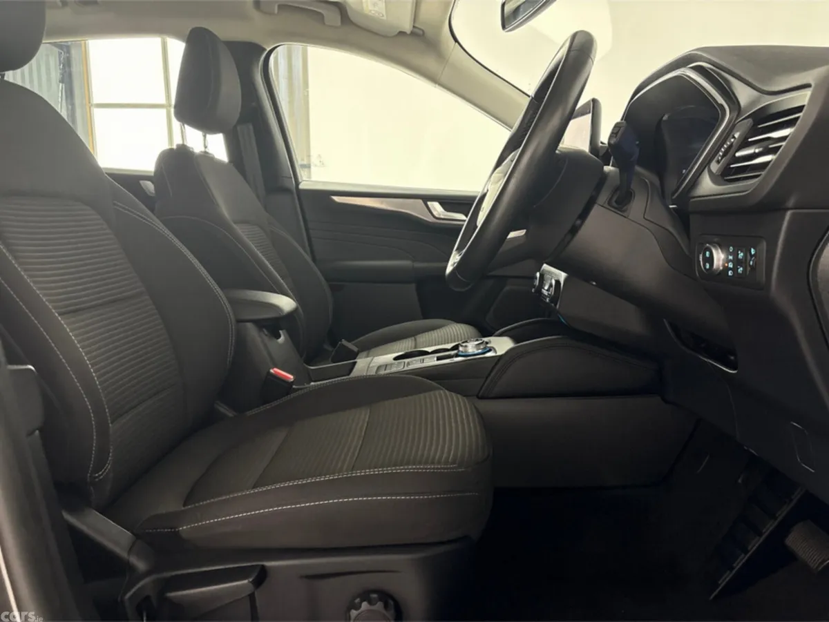Ford Kuga MPV, Petrol Plug-in Hybrid, 2022, Grey