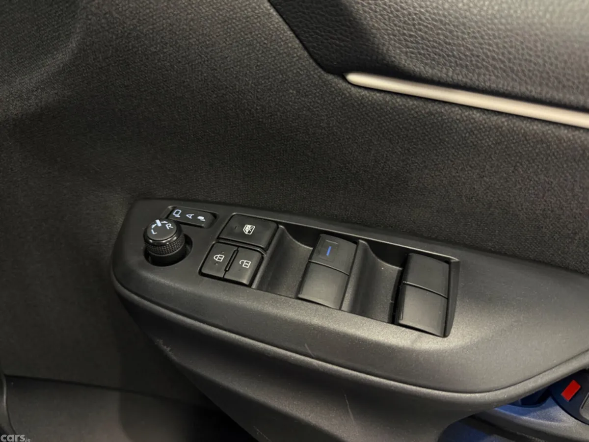 Toyota Yaris Hatchback, Petrol Hybrid, 2021, Grey