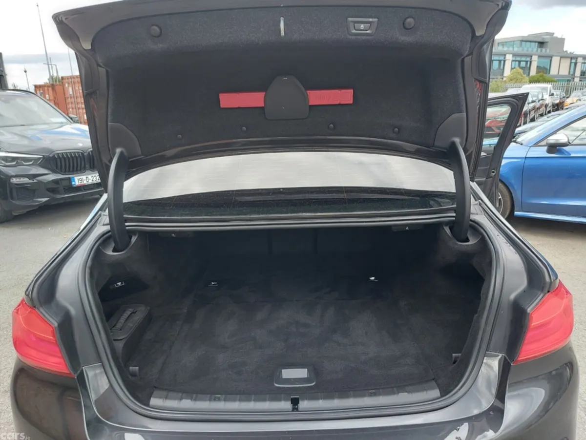 BMW 5-Series Saloon, Petrol Plug-in Hybrid, 2018, Grey
