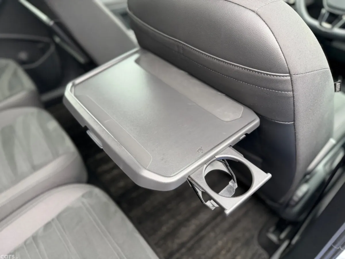 Volkswagen Touran MPV, Diesel, 2019, White