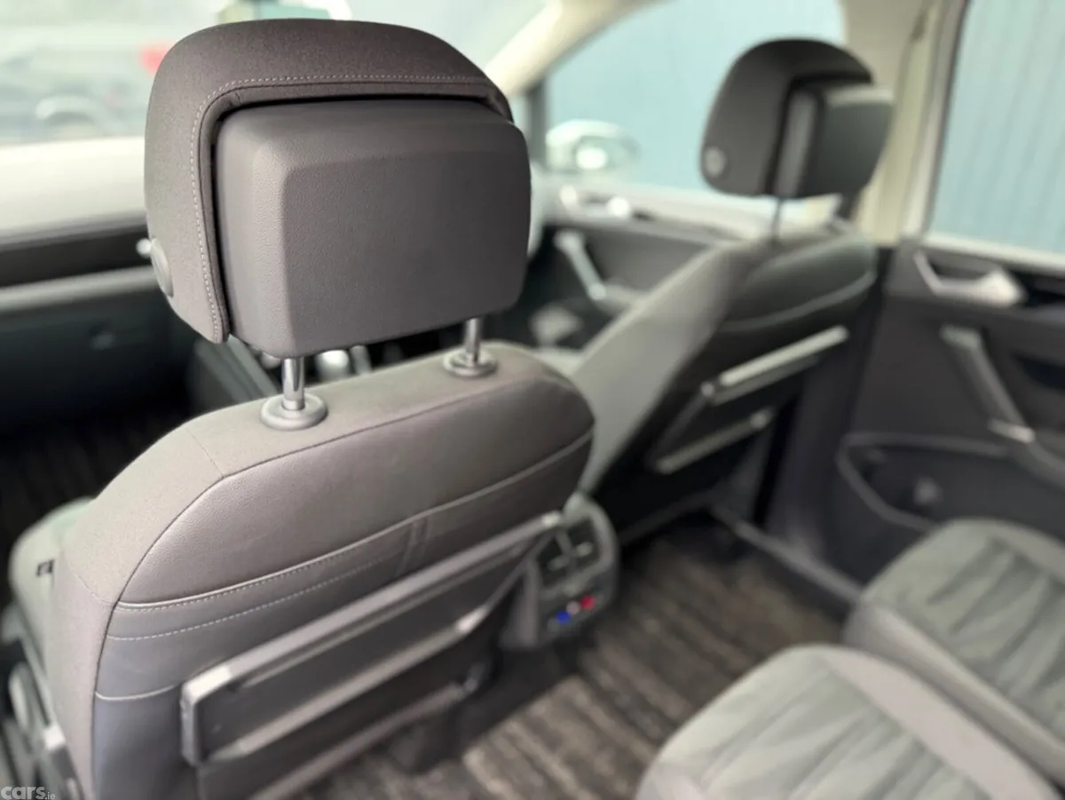 Volkswagen Touran MPV, Diesel, 2019, White