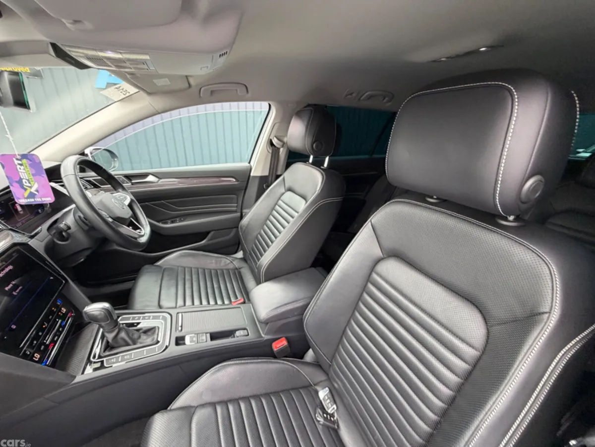 Volkswagen Passat Estate, Diesel, 2021, White