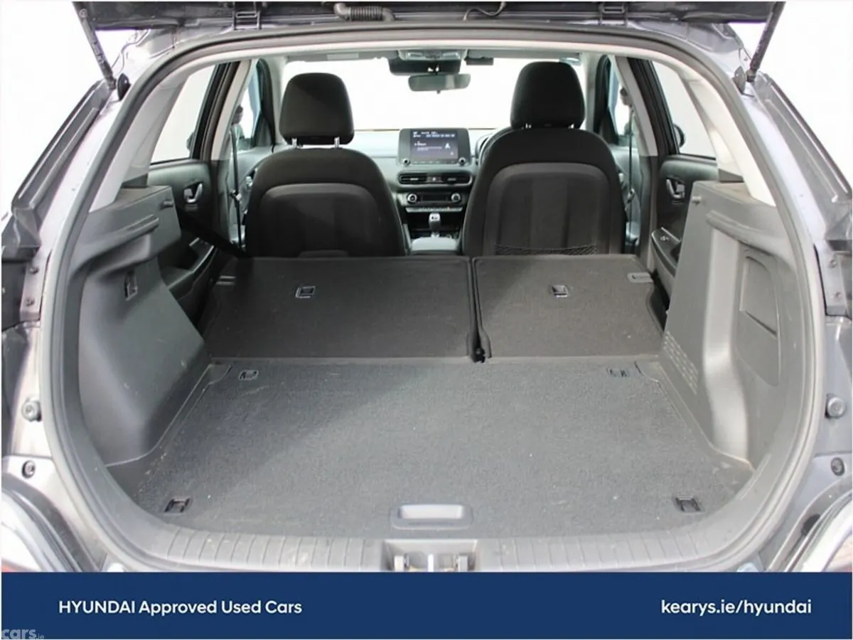Hyundai KONA MPV, Petrol, 2023, Black