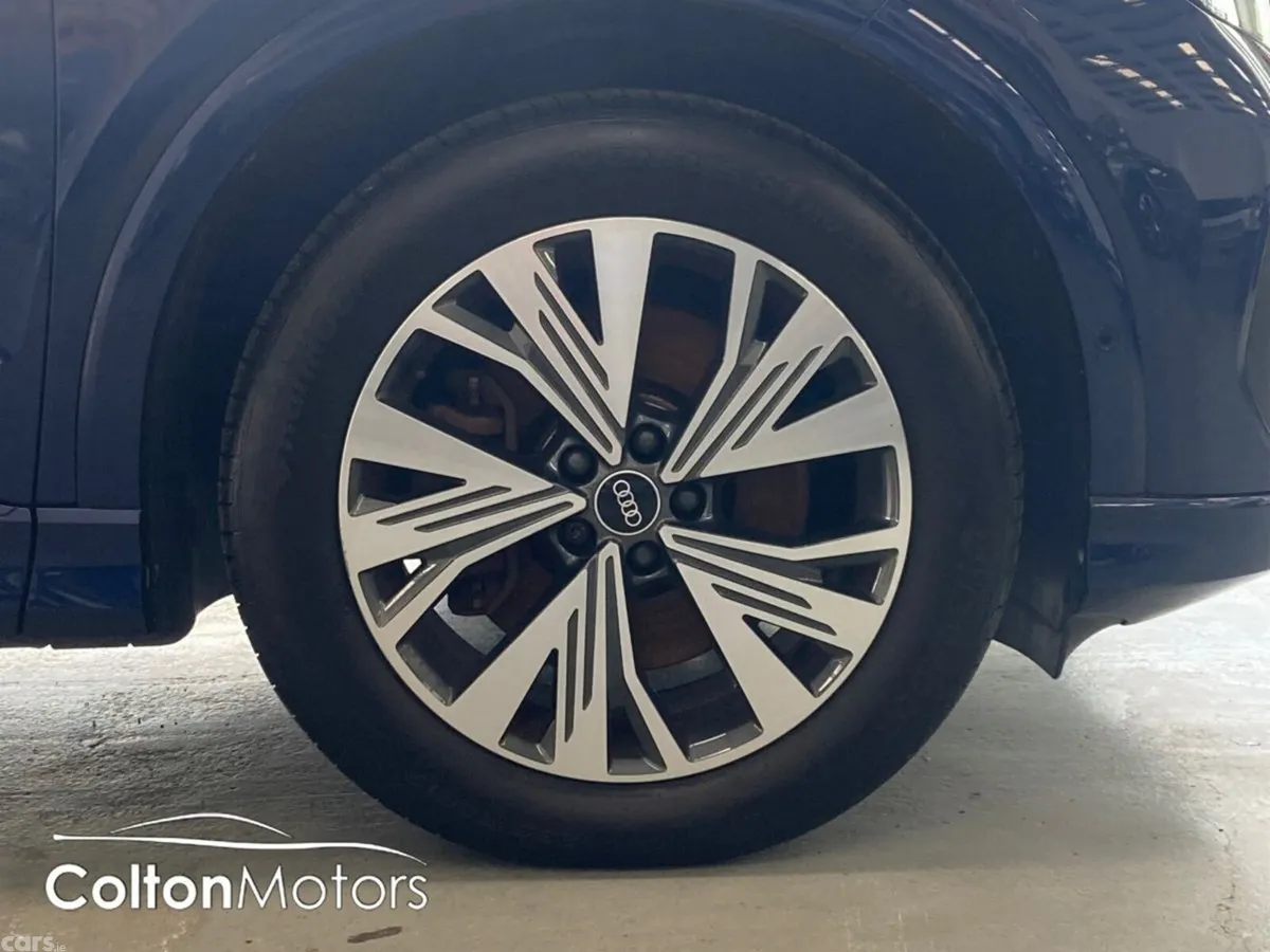 Audi Q4 e-tron Hatchback, Electric, 2023, Blue