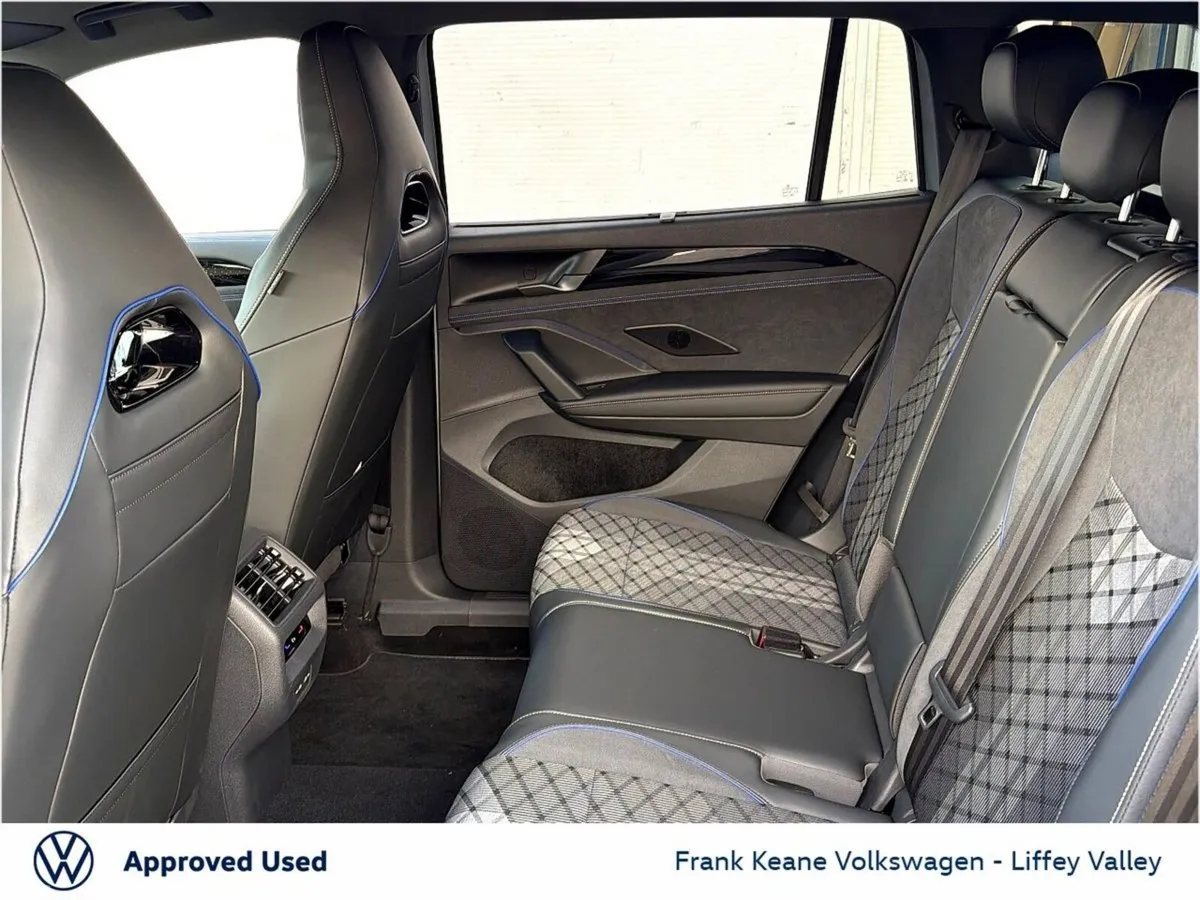 Volkswagen Tayron SUV, Petrol Plug-in Hybrid, 2026, Silver
